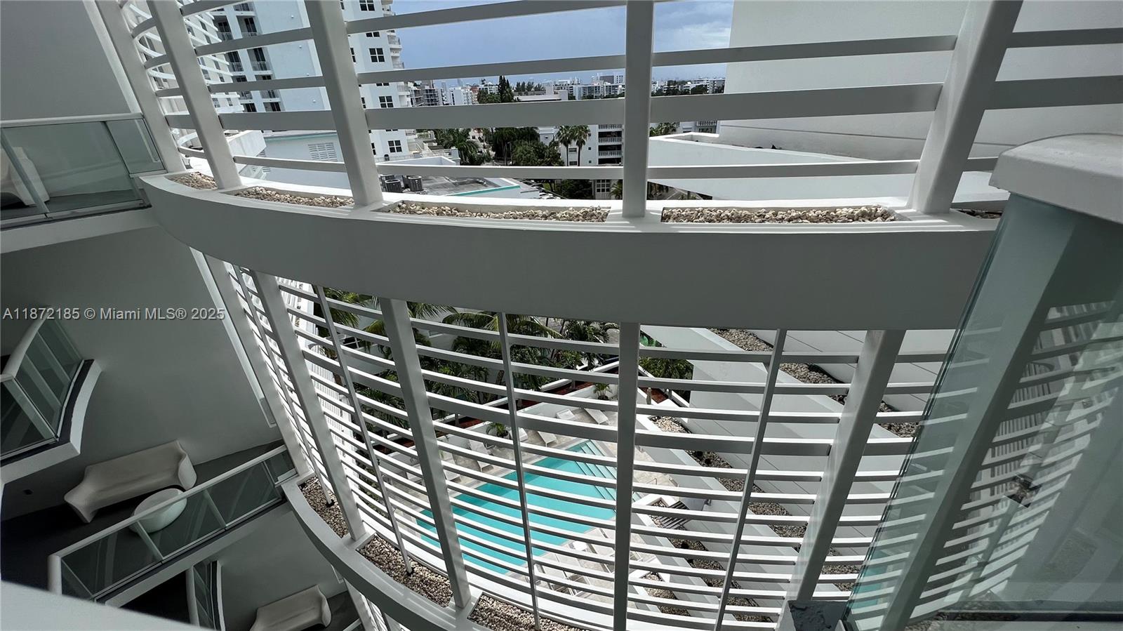 9821 E Bay Hbr Dr #904 Bay Harbor Islands, FL 33154