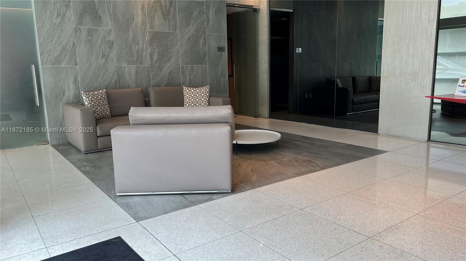 9821 E Bay Hbr Dr #904 Bay Harbor Islands, FL 33154