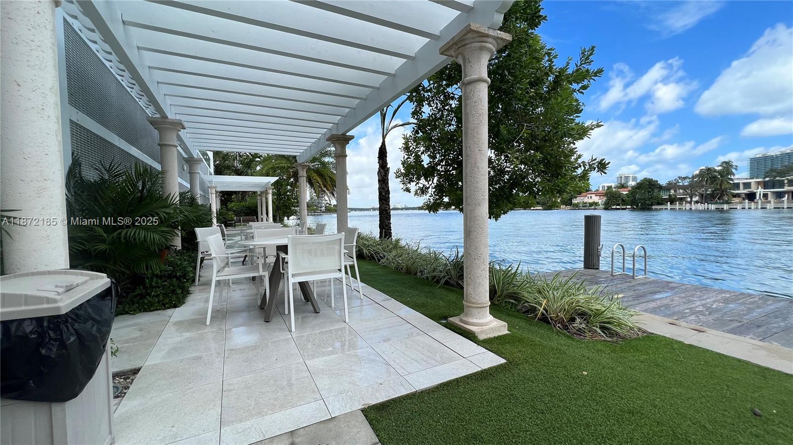 9821 E Bay Hbr Dr #904 Bay Harbor Islands, FL 33154