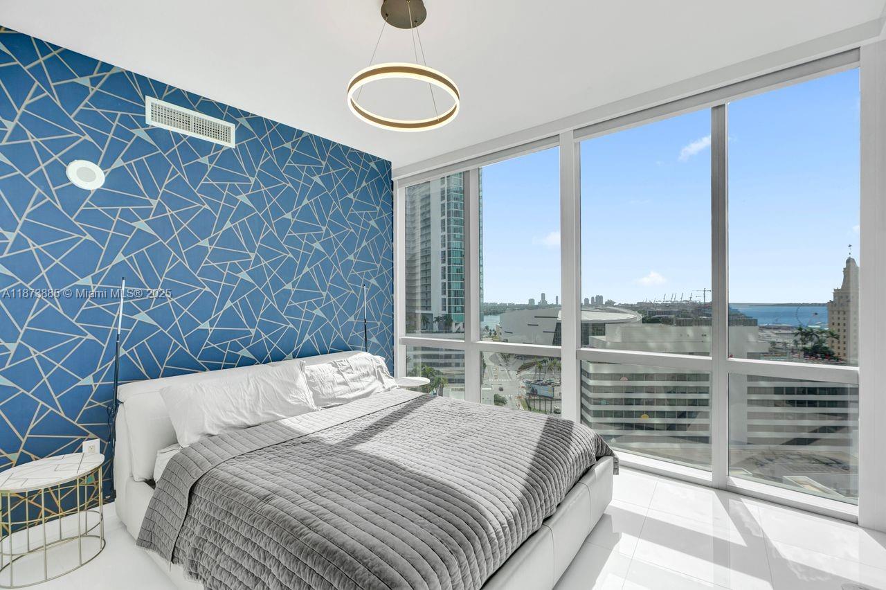 image Paramount Miami12