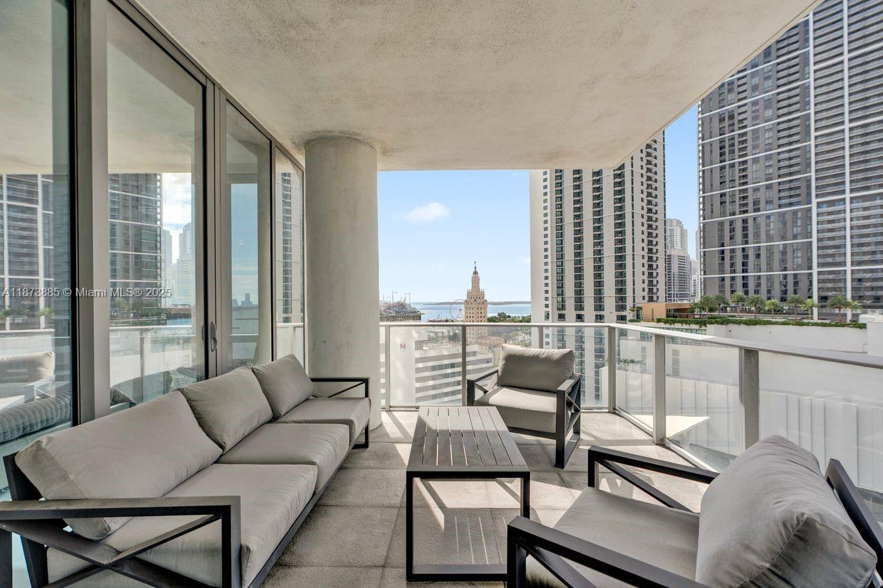 image Paramount Miami17