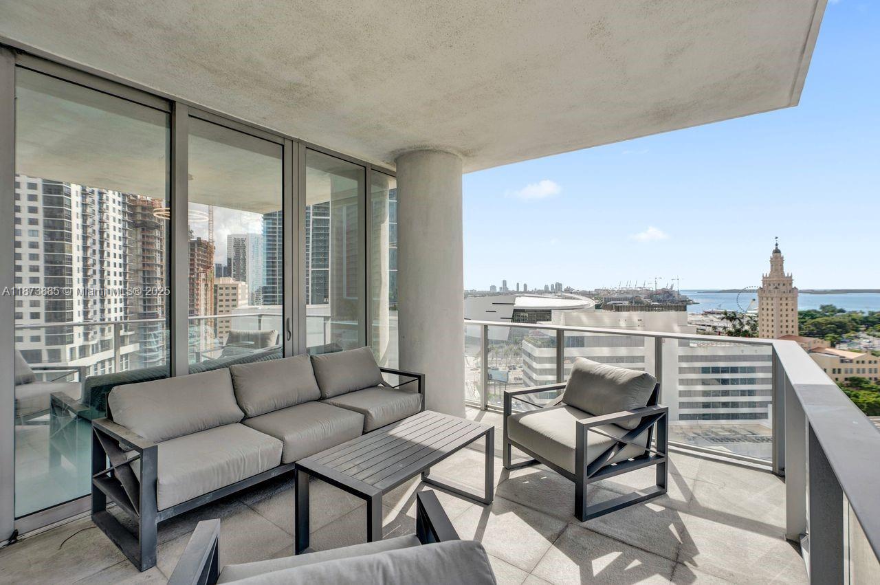 image Paramount Miami18