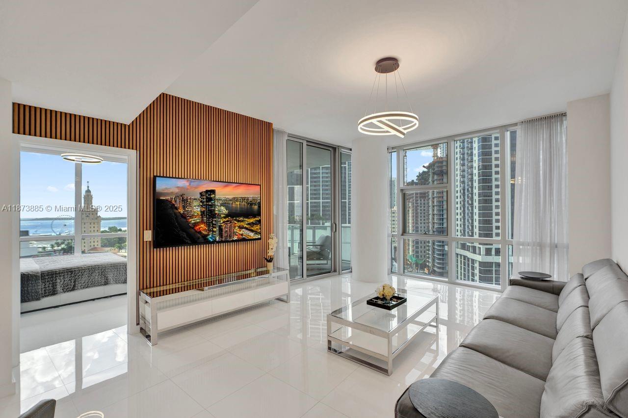 image Paramount Miami1