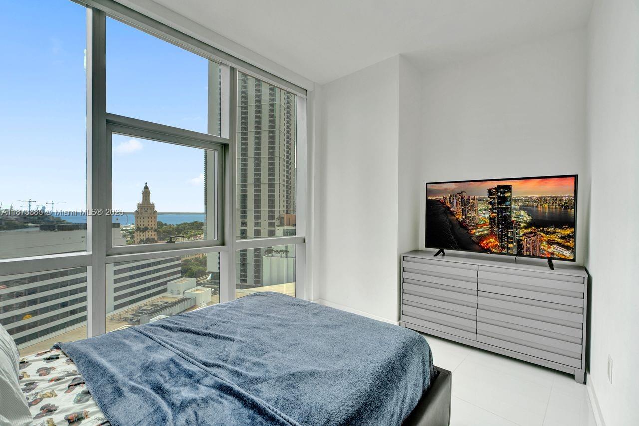 image Paramount Miami23