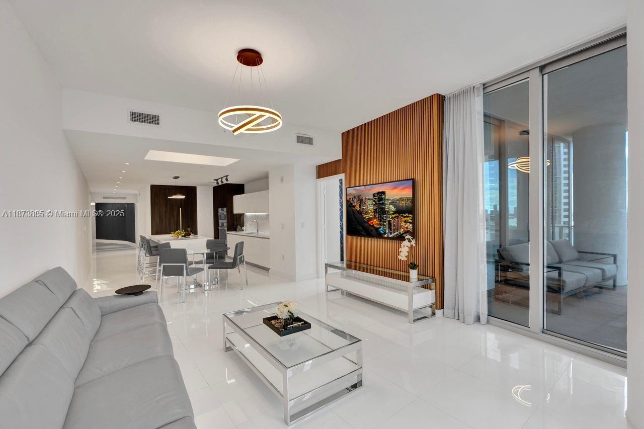 image Paramount Miami2