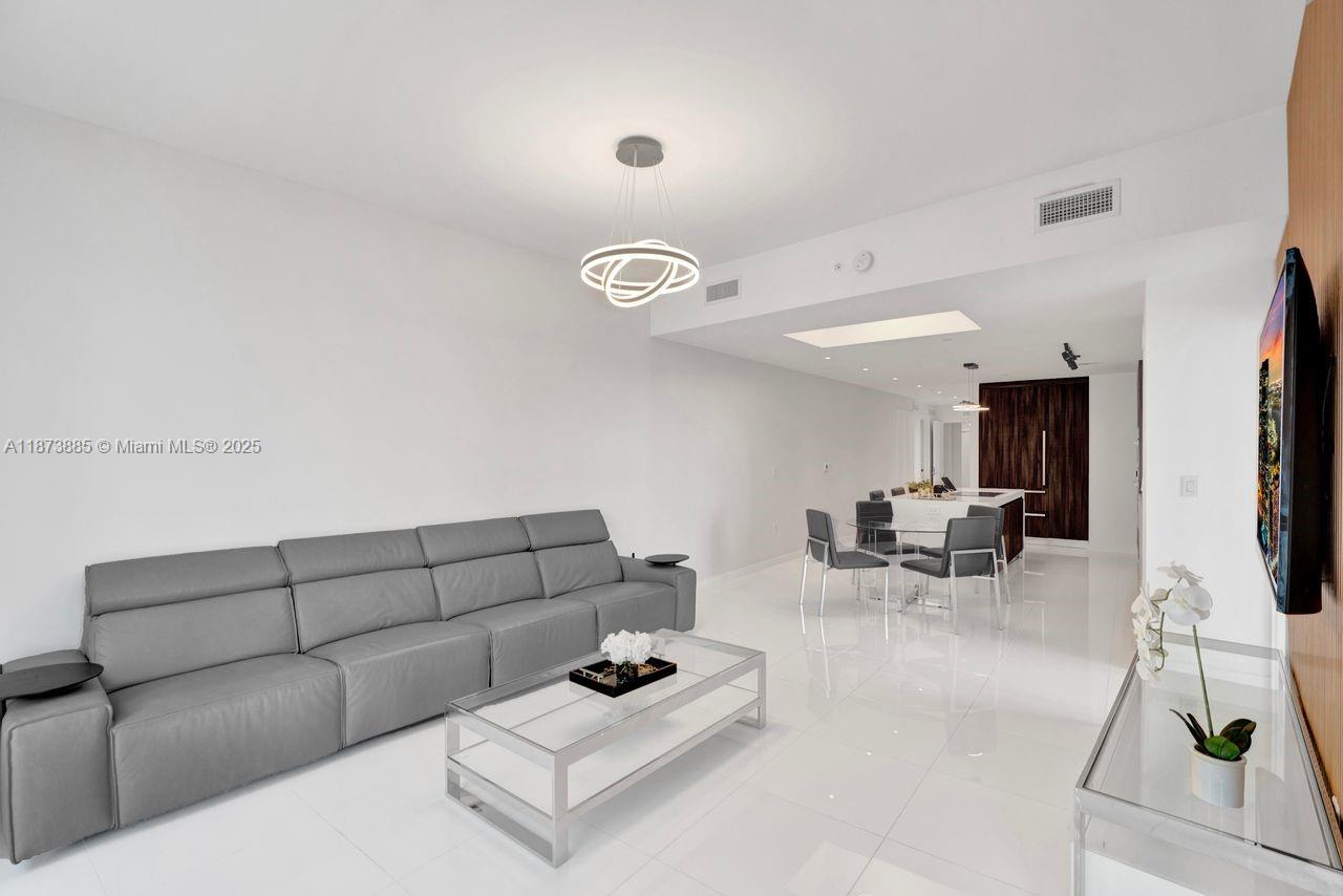 image Paramount Miami4