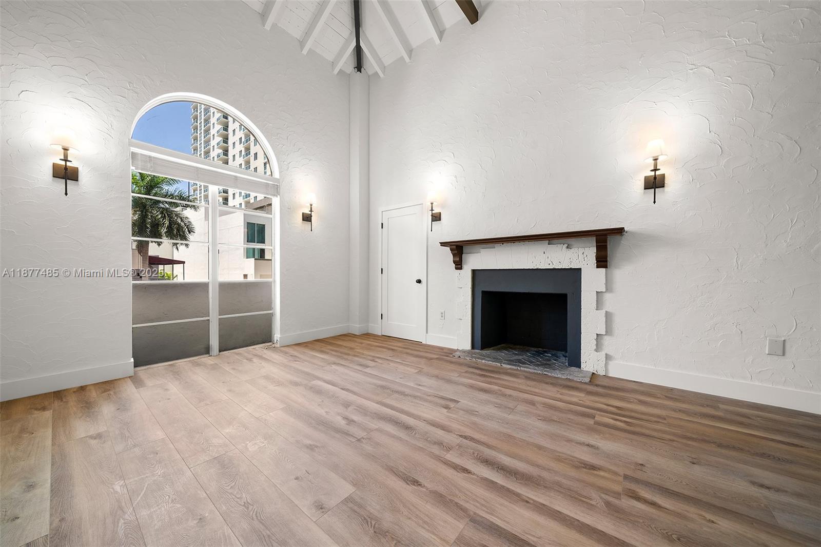 2411 Biscayne Blvd #2