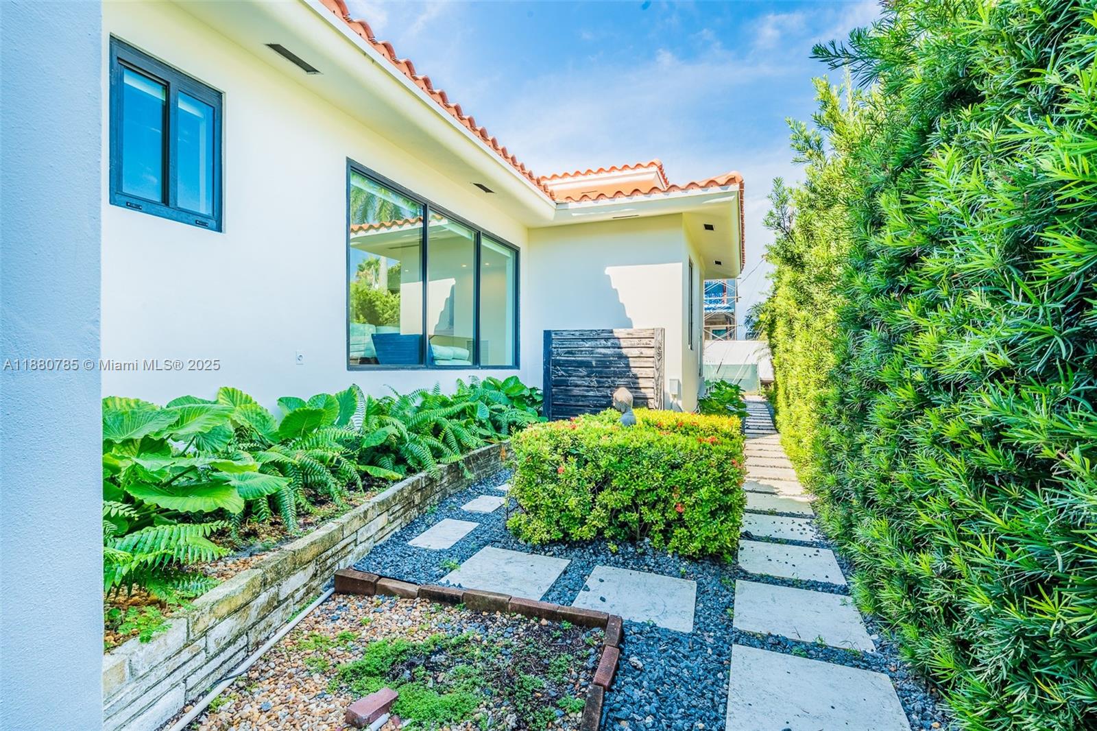 12905 Cherry Rd North Miami, FL 33181