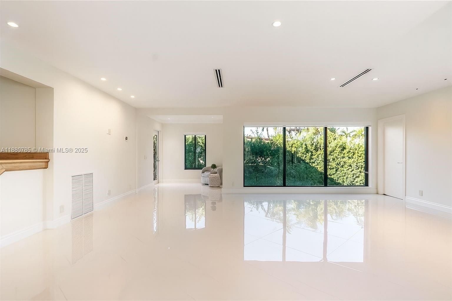 12905 Cherry Rd North Miami, FL 33181