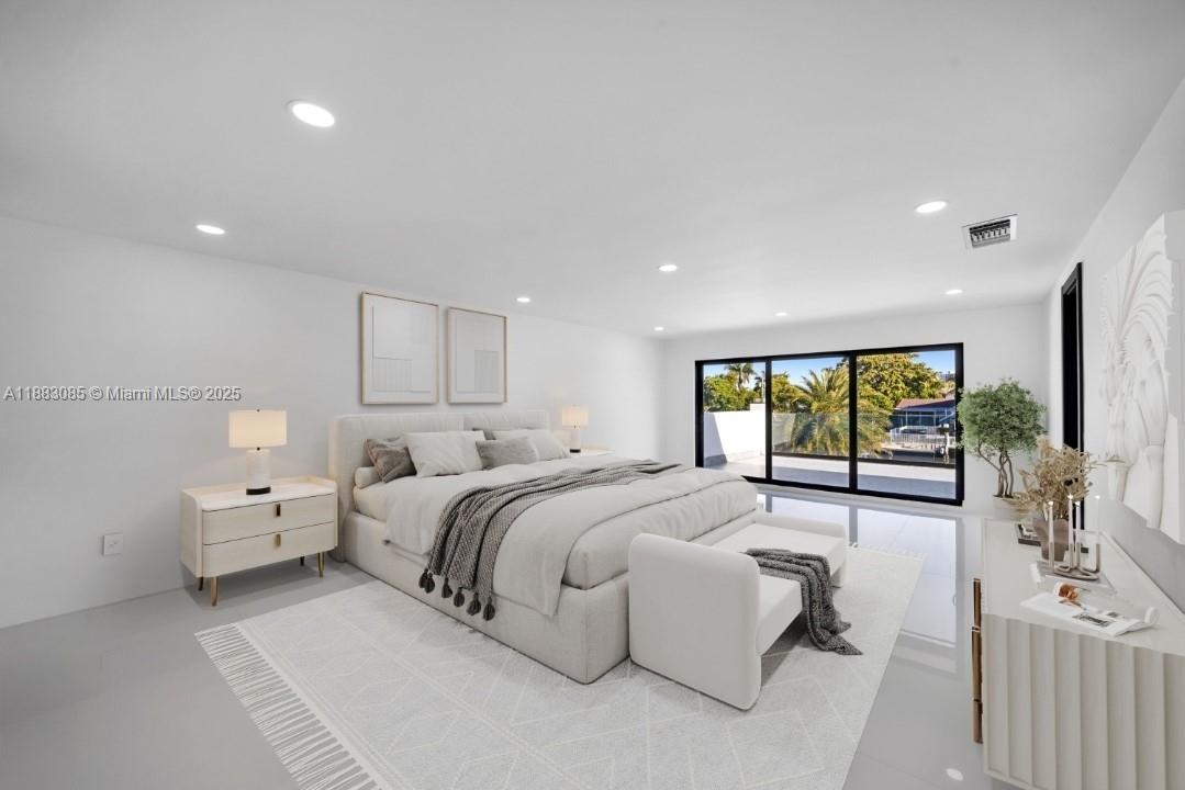 406 Holiday Dr Hallandale Beach, FL 33009