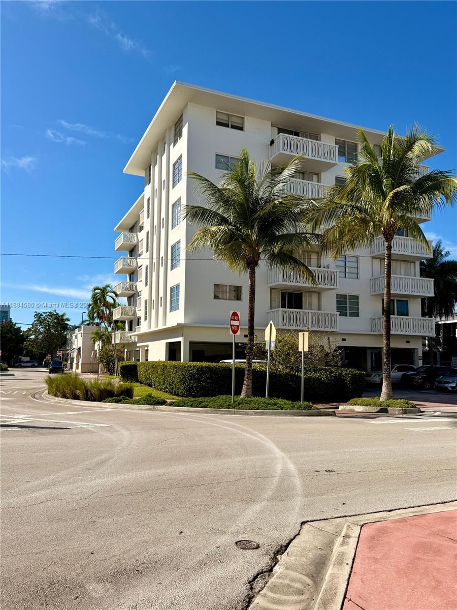 4142 N Jefferson Ave #4D Miami Beach, FL 33140