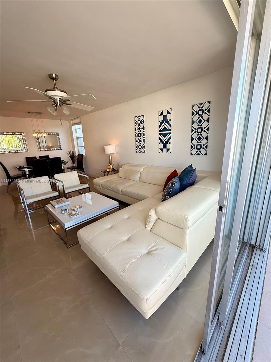 4142 N Jefferson Ave #4D Miami Beach, FL 33140