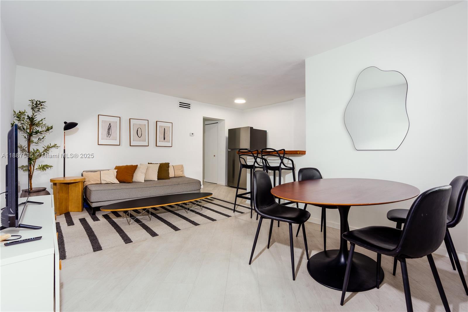 525 Meridian Ave #203