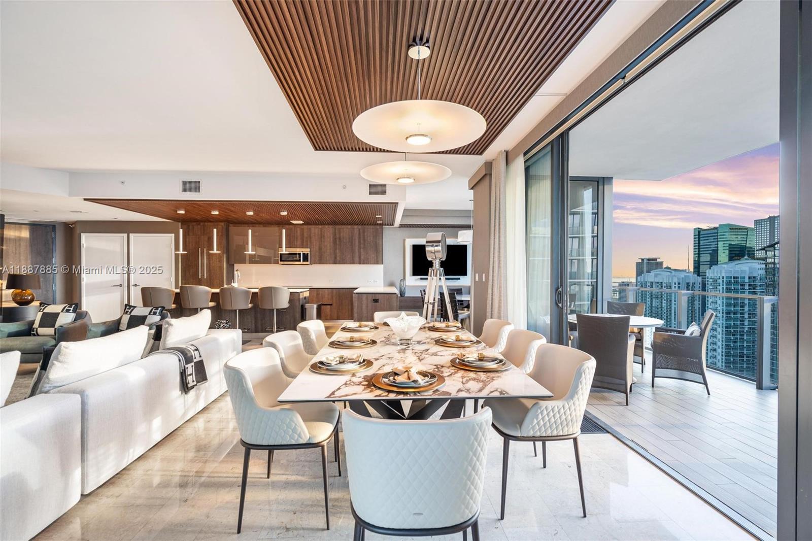 image Rise Brickell City Center12