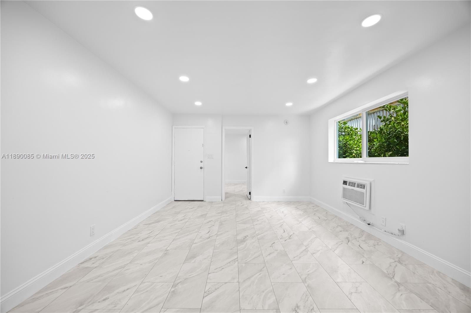 411 SE 3rd Ave #1-5