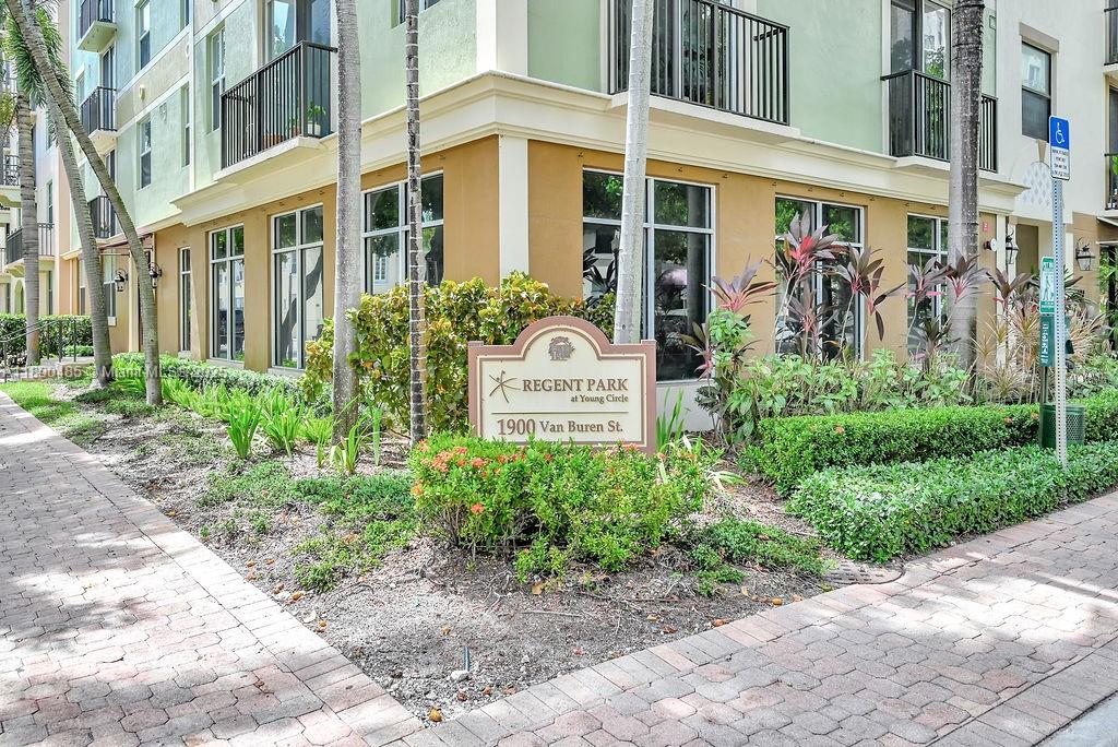 1900 Van Buren St #501B