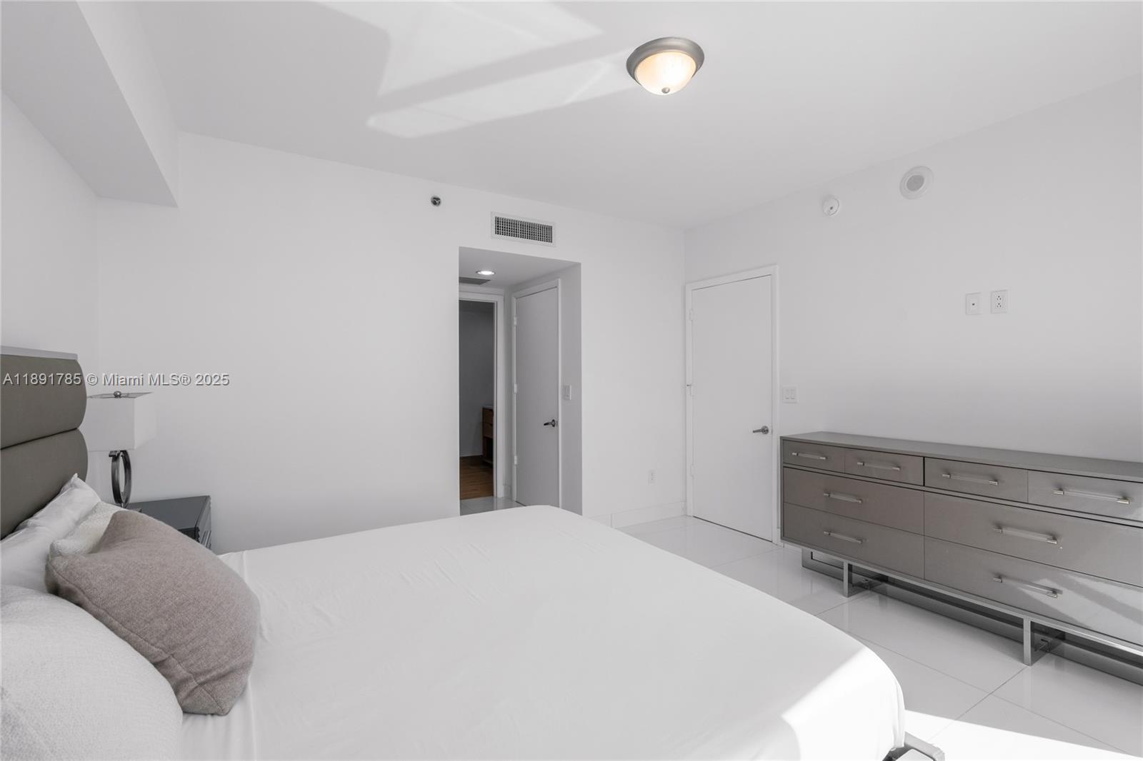 image Icon Brickell Condo35