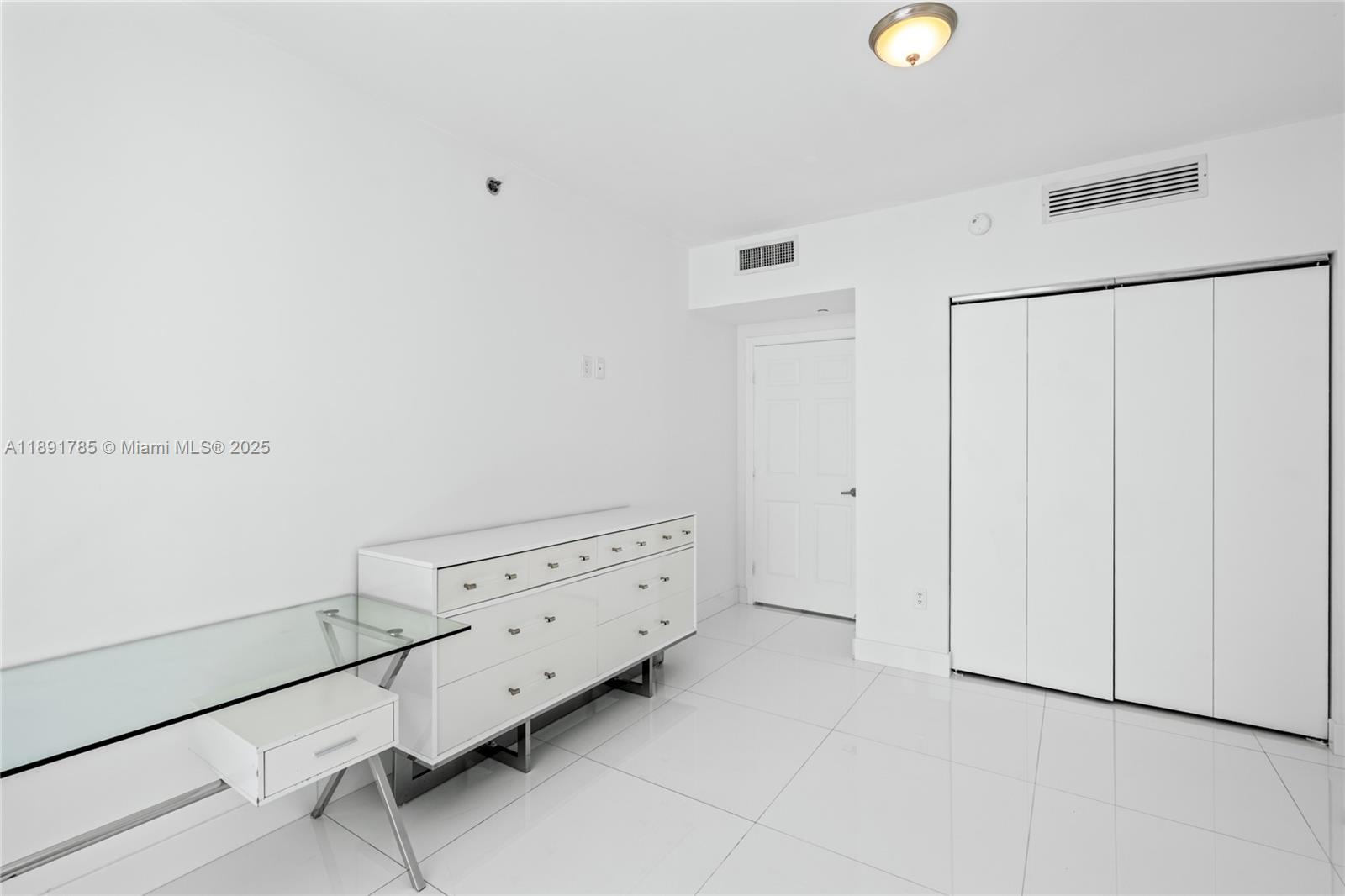 image Icon Brickell Condo46