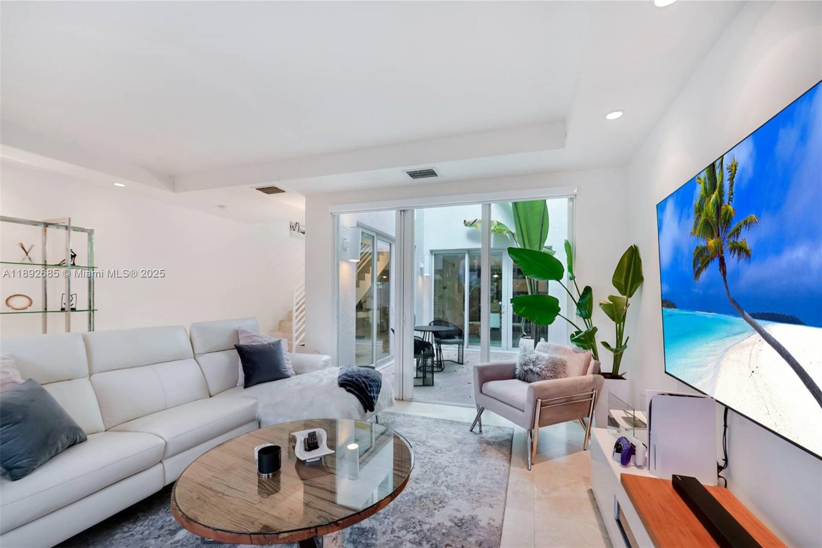 3094 Indiana St #3094 Coconut Grove, FL 33133