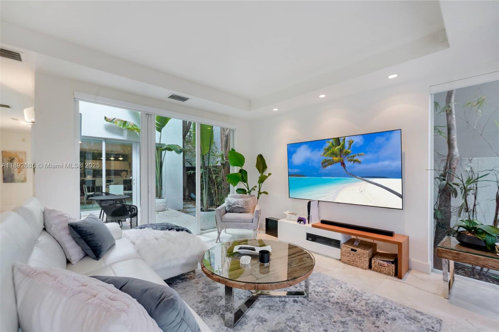 3094 Indiana St #3094 Coconut Grove, FL 33133