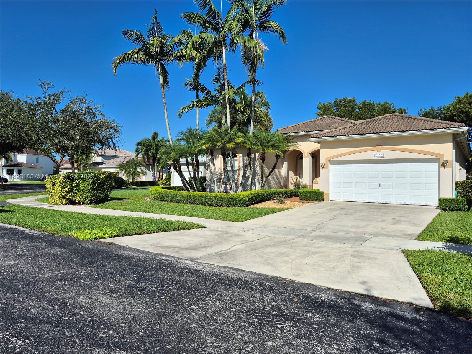 2902 Augusta Dr