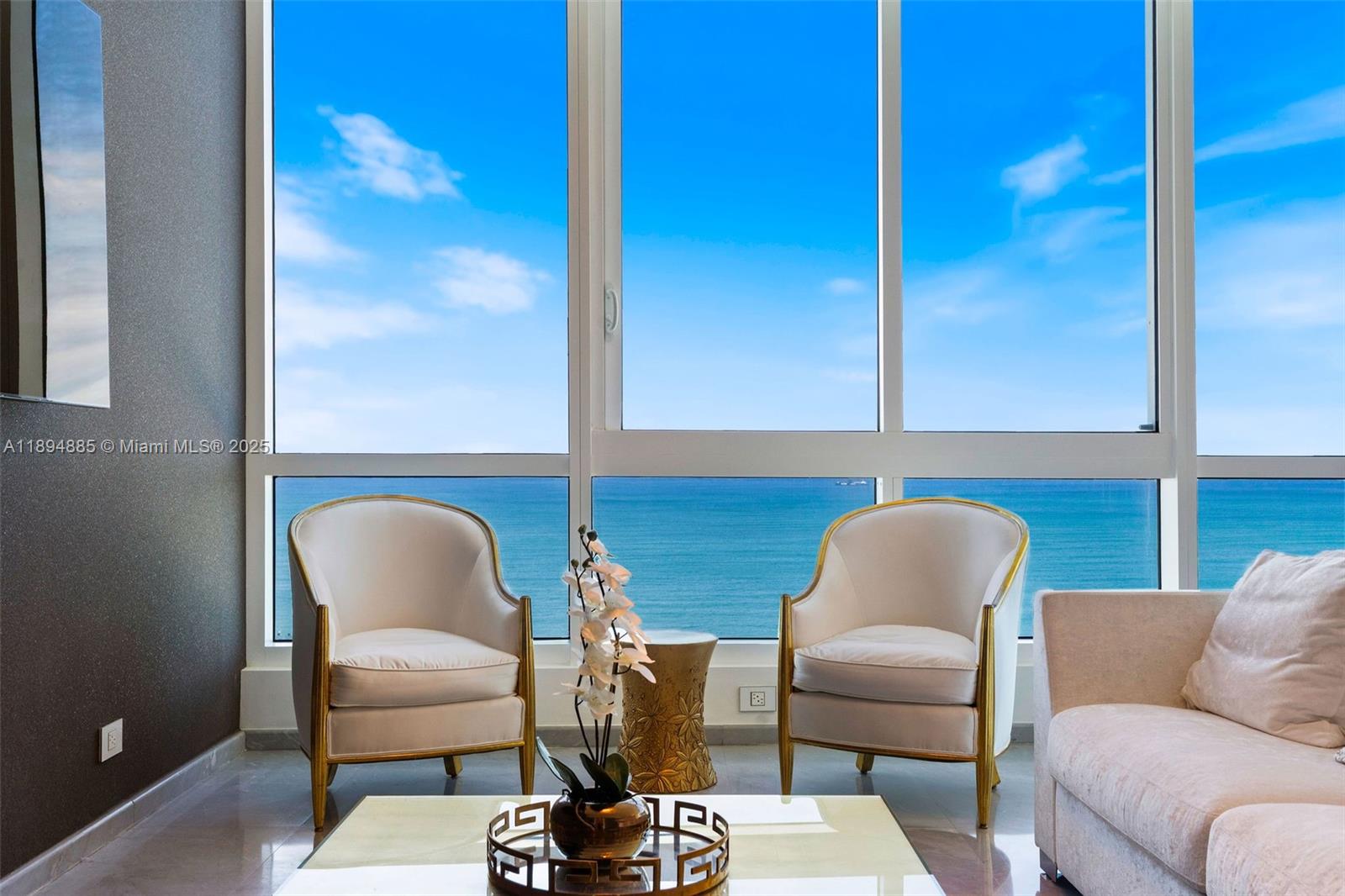 100 S Pointe Dr #2506 Miami Beach, FL 33139 100 S Pointe Dr #2506 Miami Beach, FL 33139