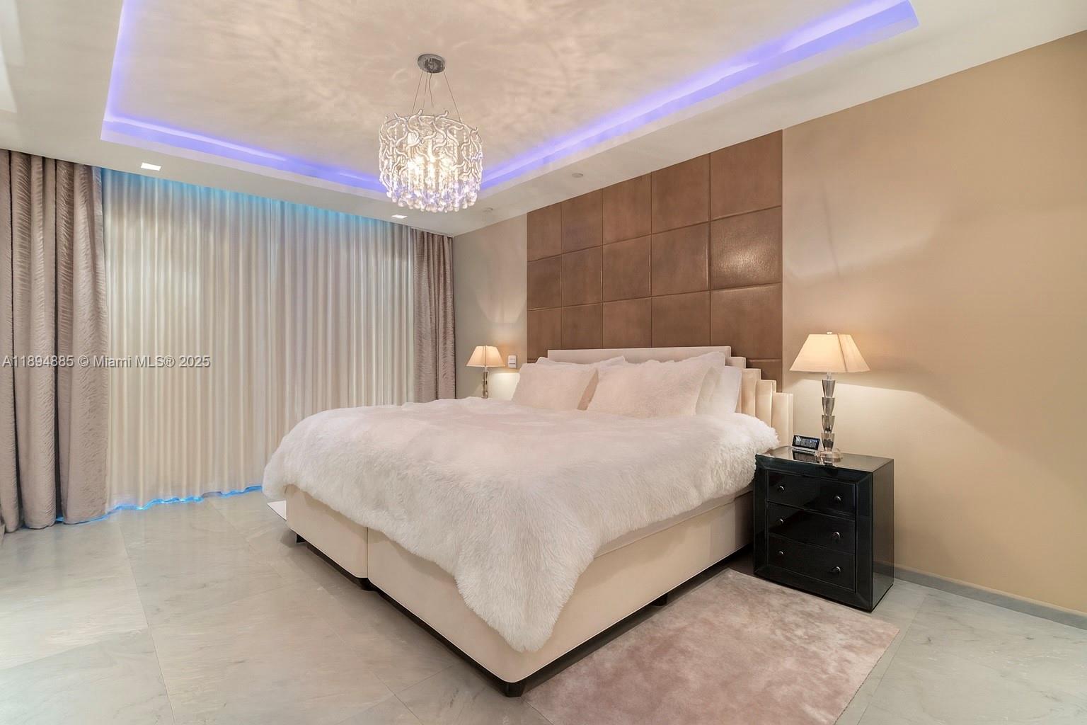 100 S Pointe Dr #2506 Miami Beach, FL 33139 100 S Pointe Dr #2506 Miami Beach, FL 33139