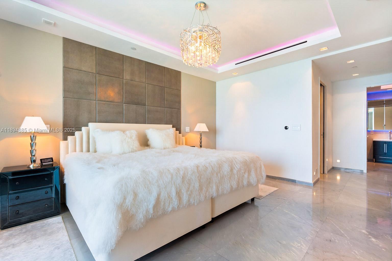 100 S Pointe Dr #2506 Miami Beach, FL 33139 100 S Pointe Dr #2506 Miami Beach, FL 33139