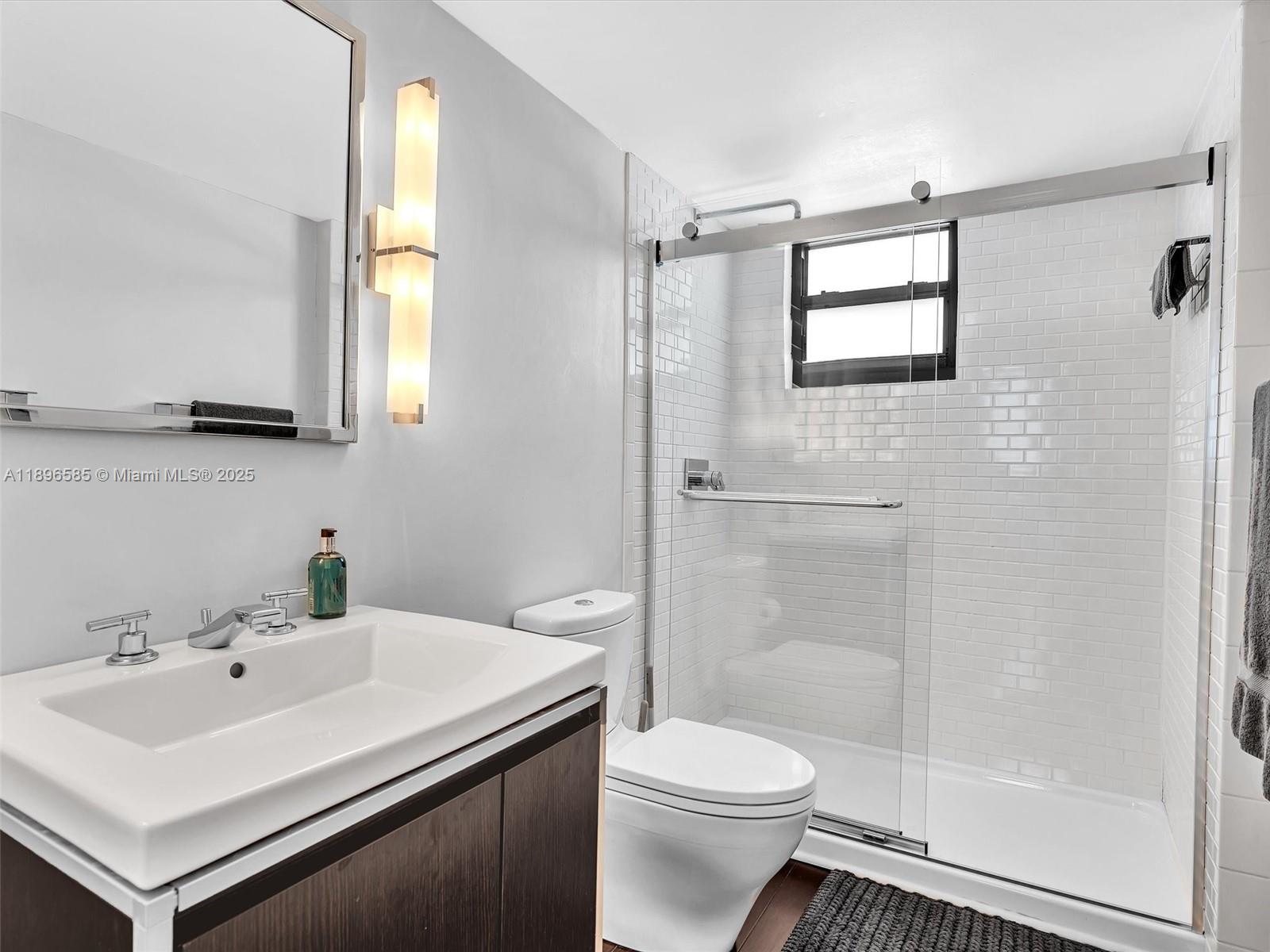 1775 Washington Ave #8B Miami Beach, FL 33139