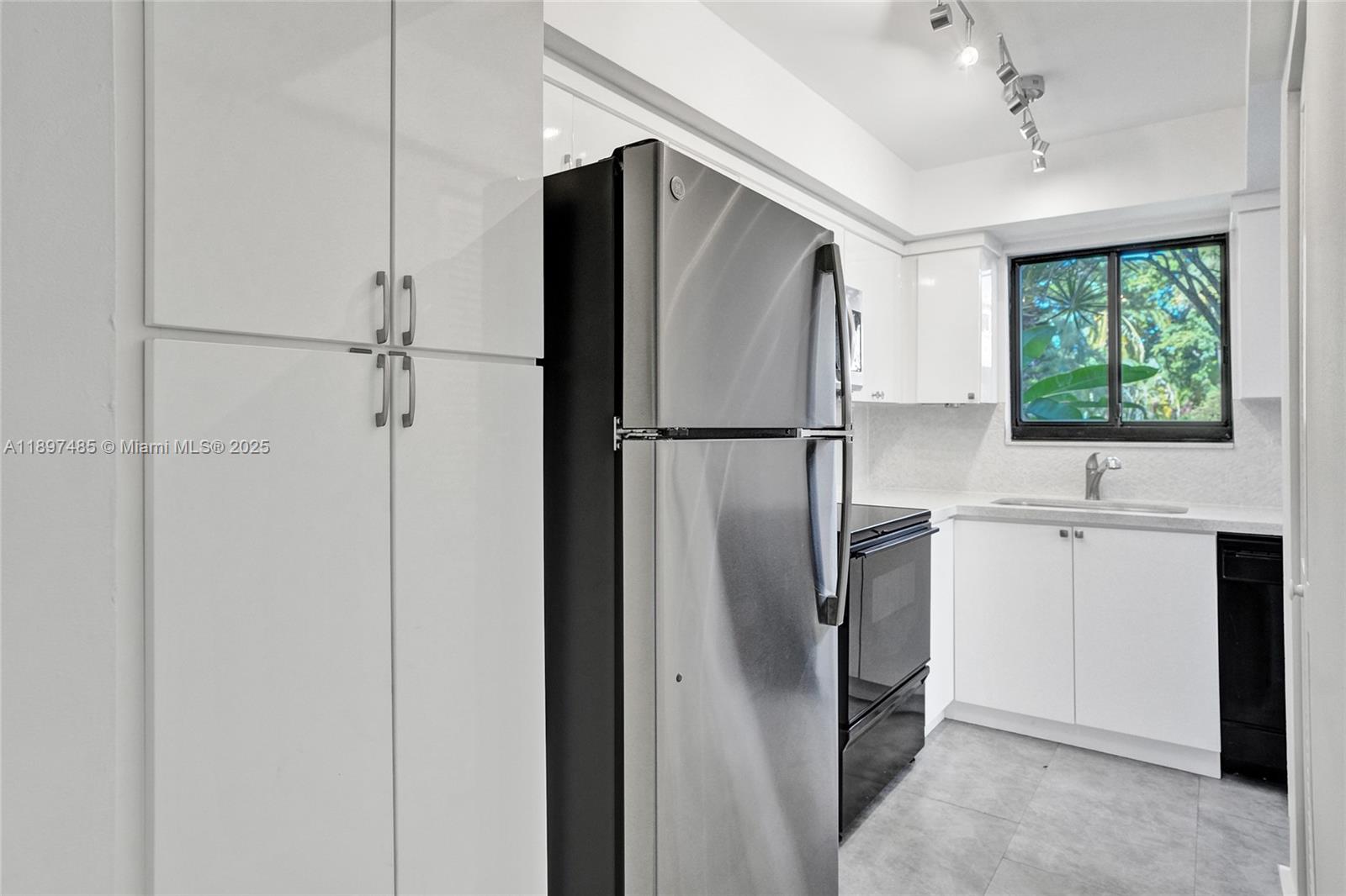 20332 NE 34th Ct #26 Aventura, FL 33180