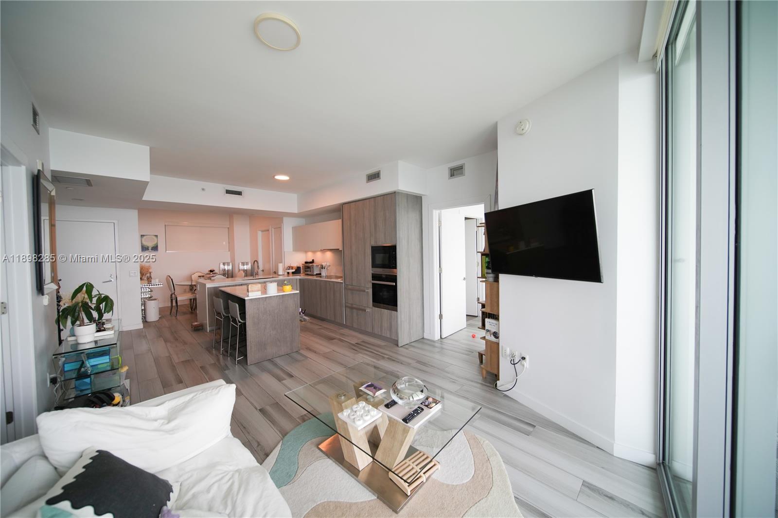 image Biscayne Beach Condo13