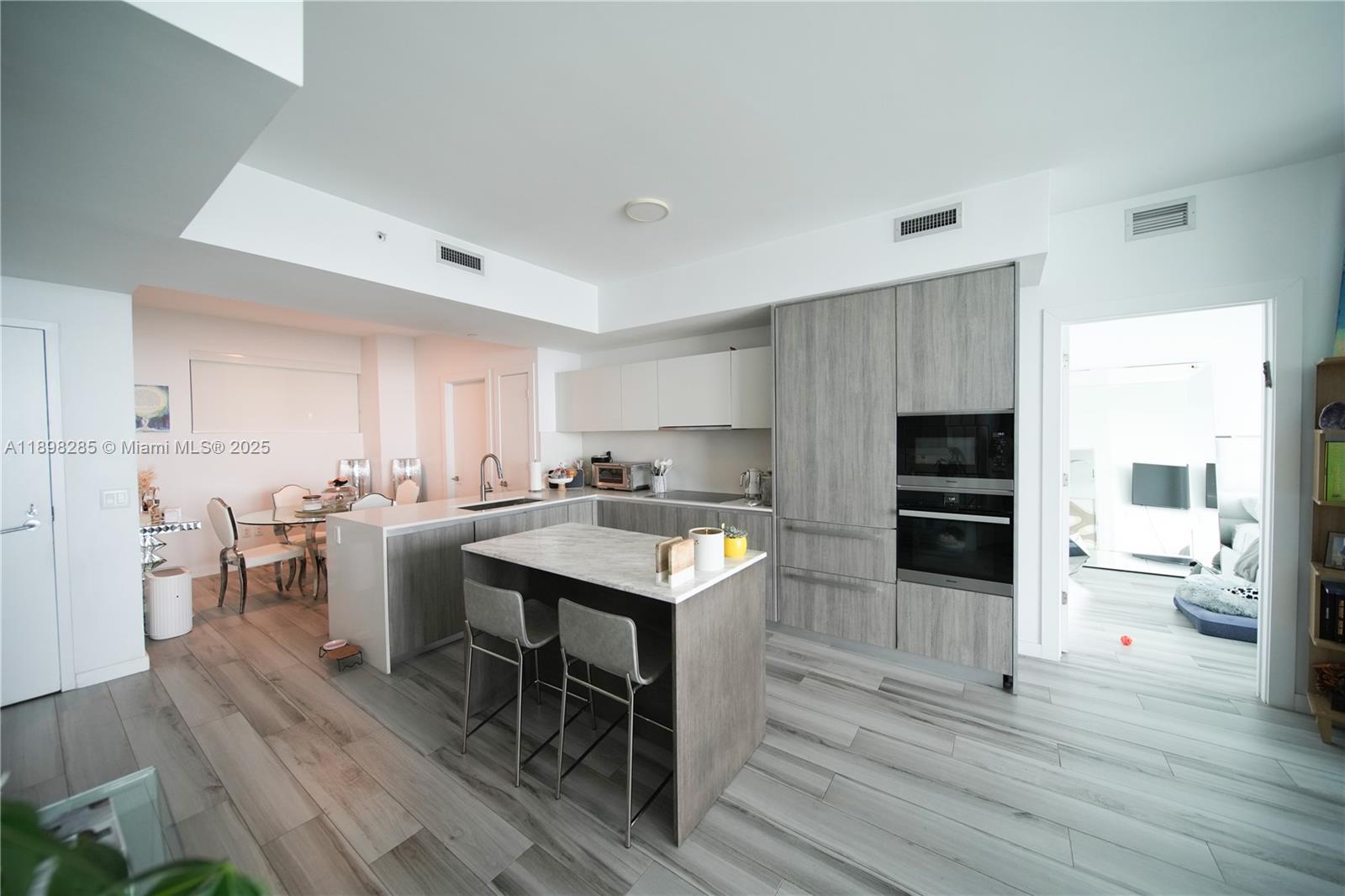 image Biscayne Beach Condo15