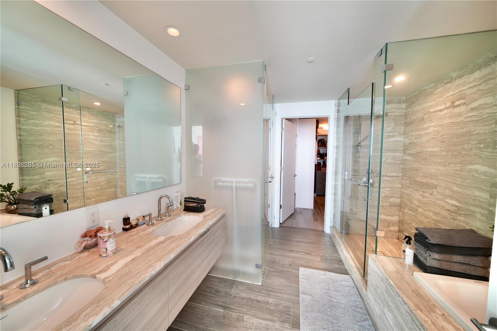 image Biscayne Beach Condo5