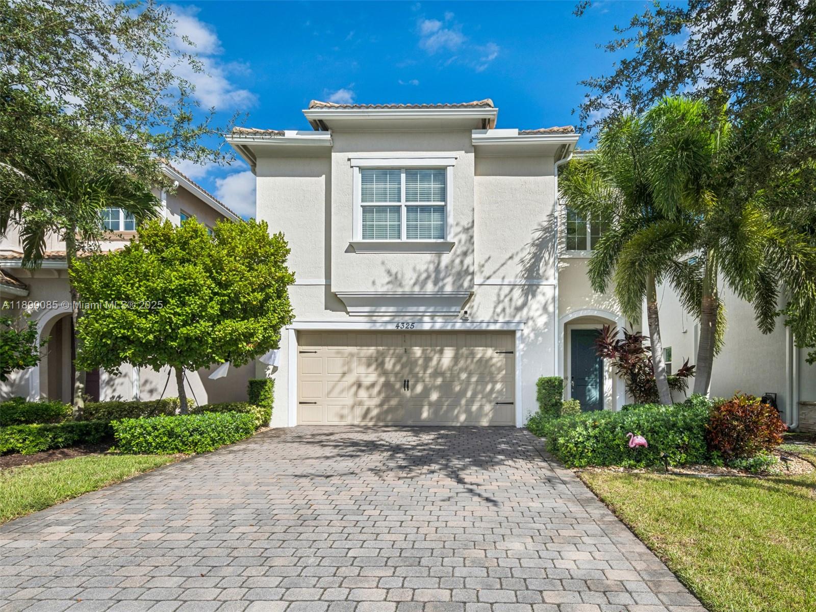 4325 Large Leaf Ln