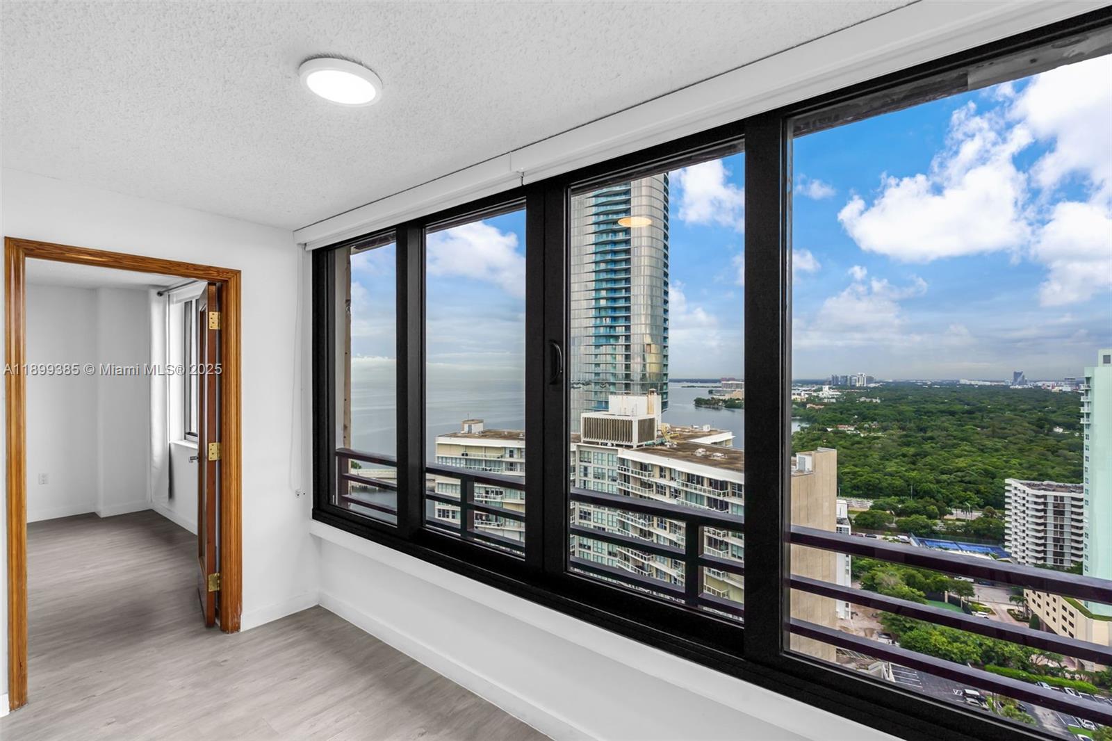 2333 Brickell Ave #PH208