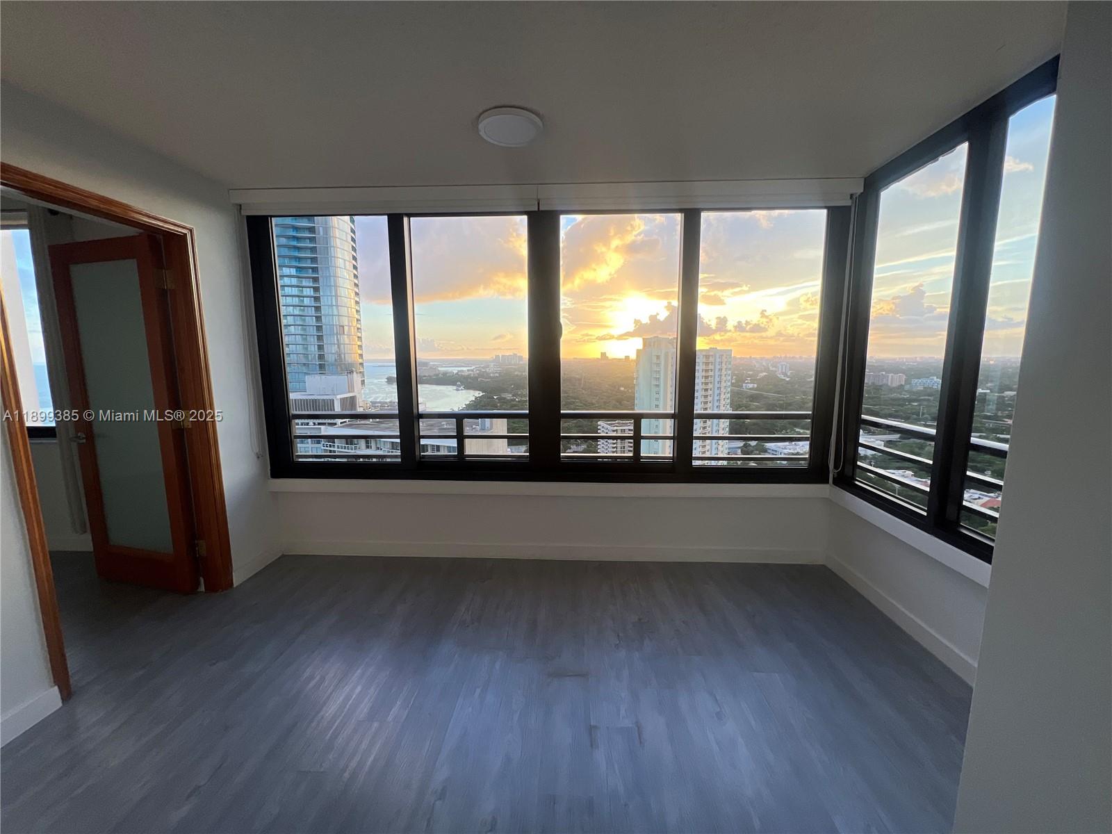 image Brickell Bay Club Condo2