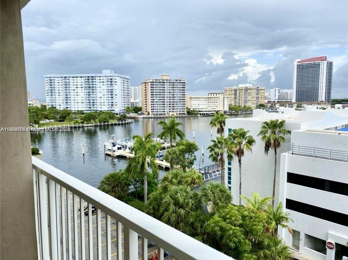 1965 S Ocean Dr #5B