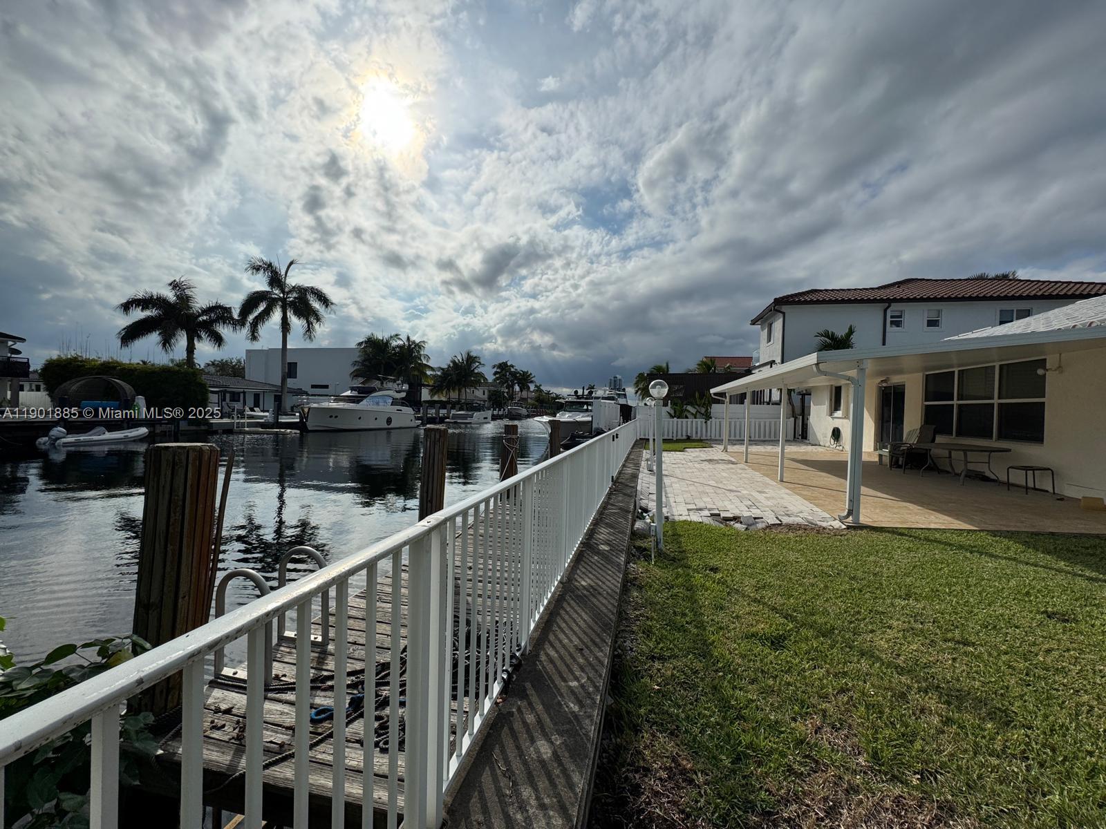 3428 NE 169th St North Miami Beach, FL 33160