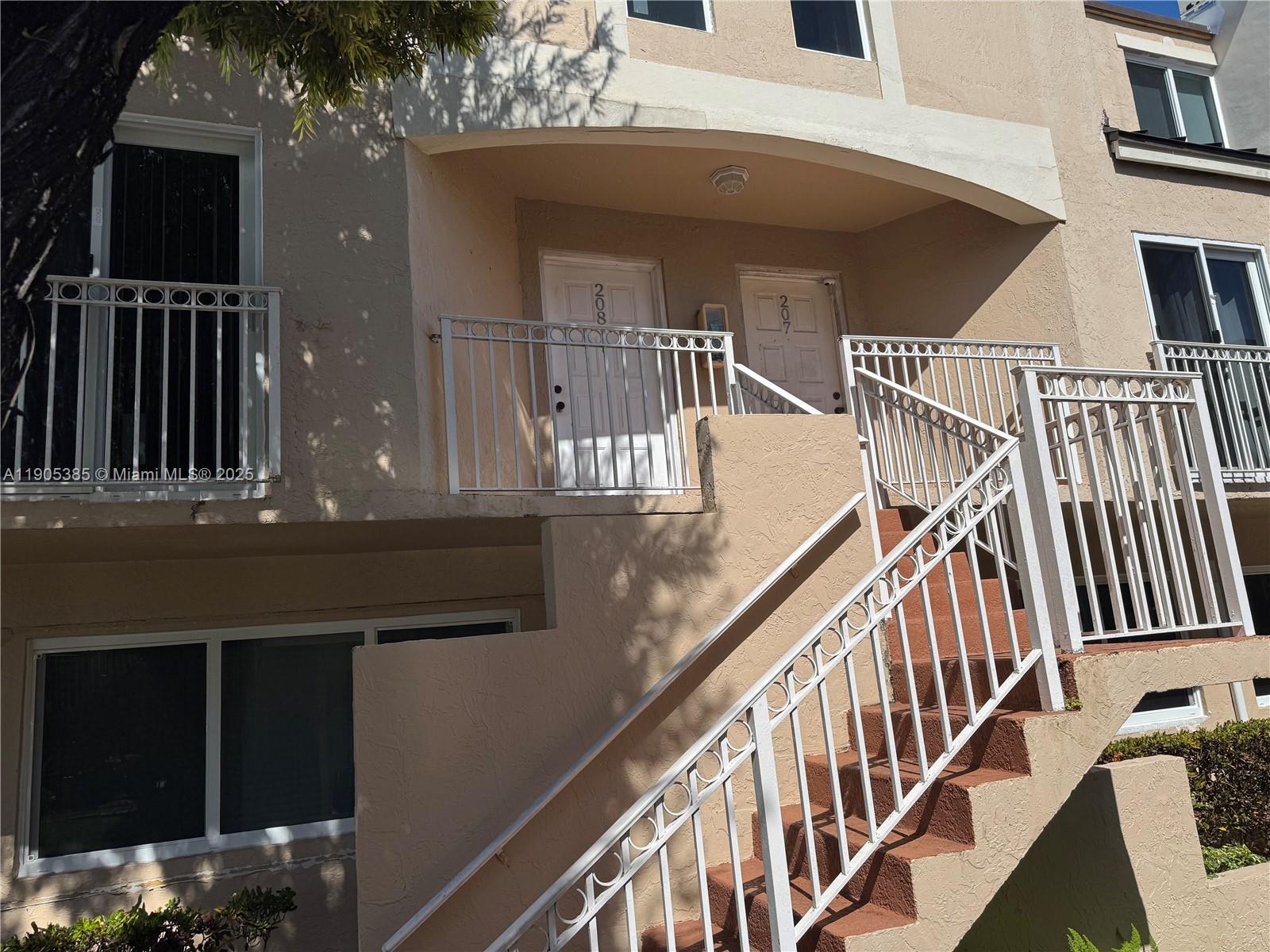 8585 NW 6th Ln #9-208