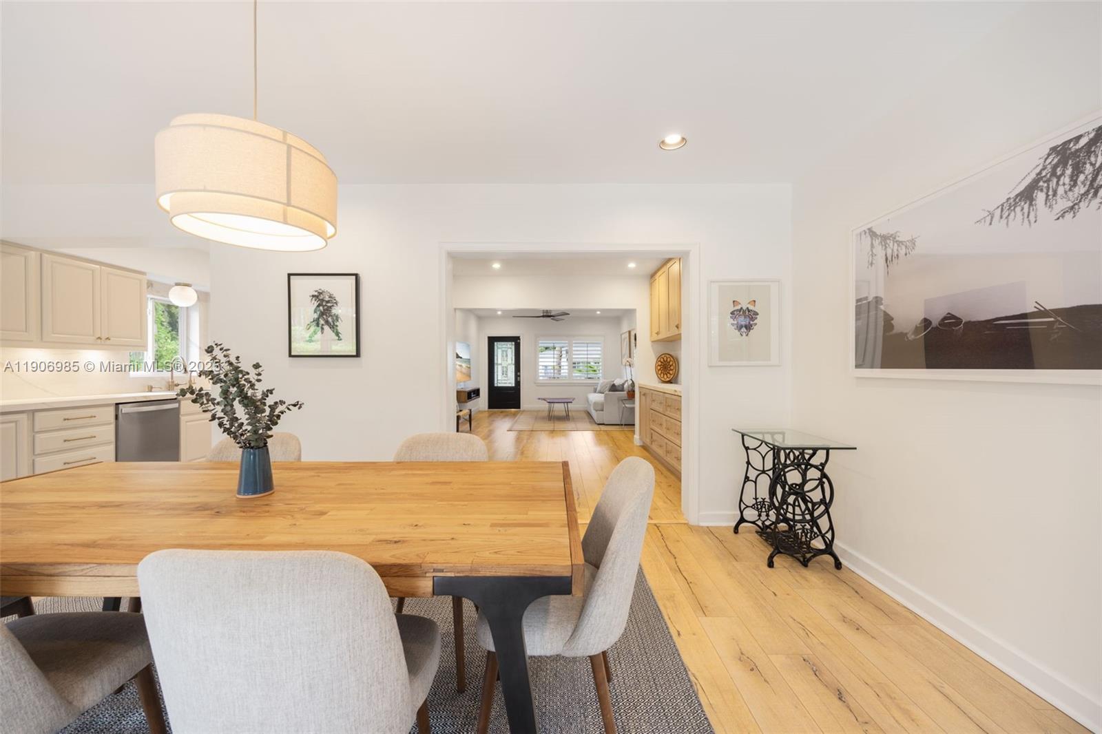 7220 SW 53rd Ct Miami, FL 33143