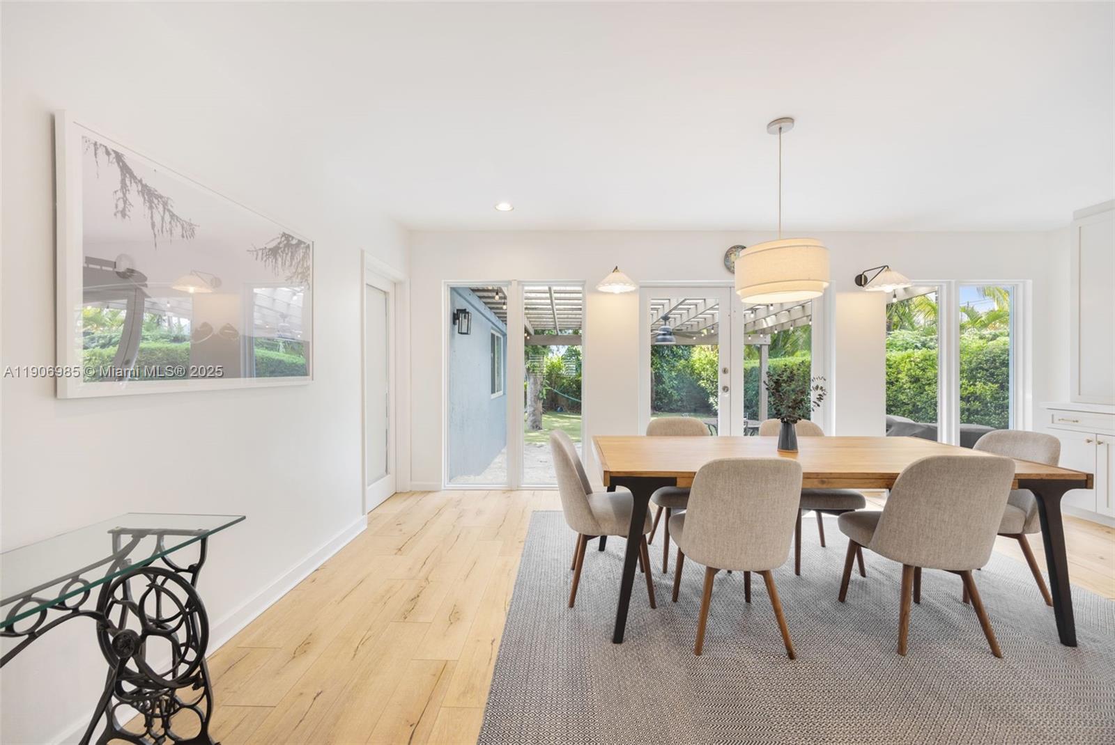 7220 SW 53rd Ct Miami, FL 33143