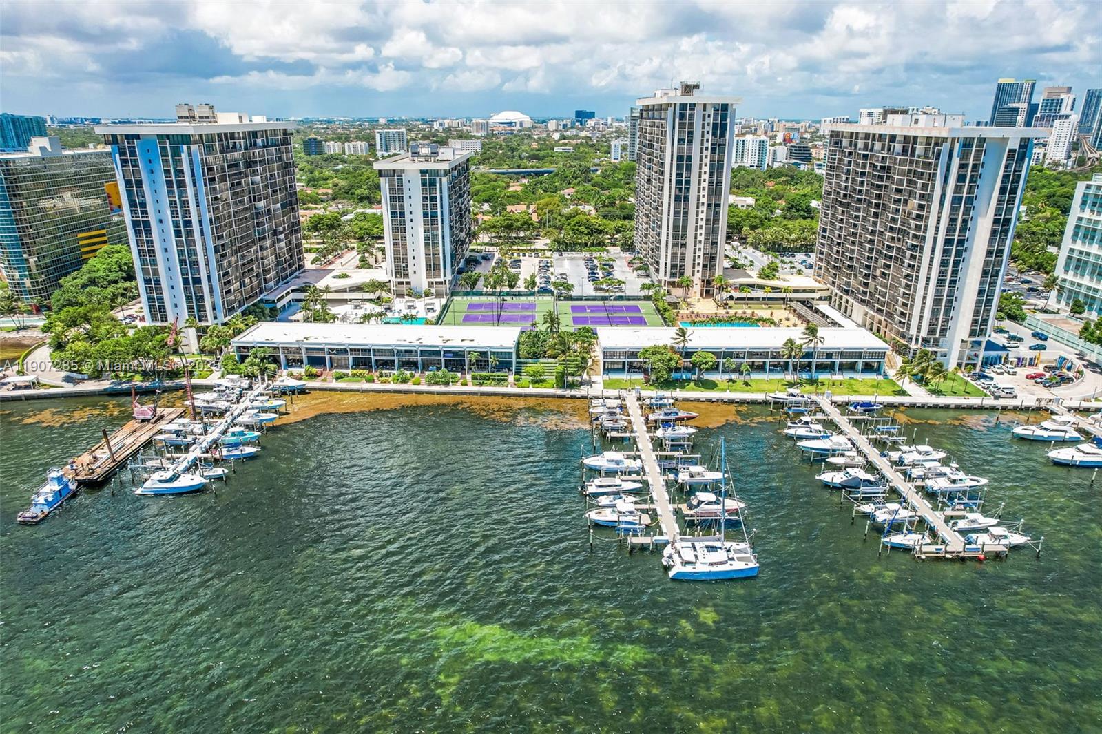 image Brickell Place Phase Ii C60