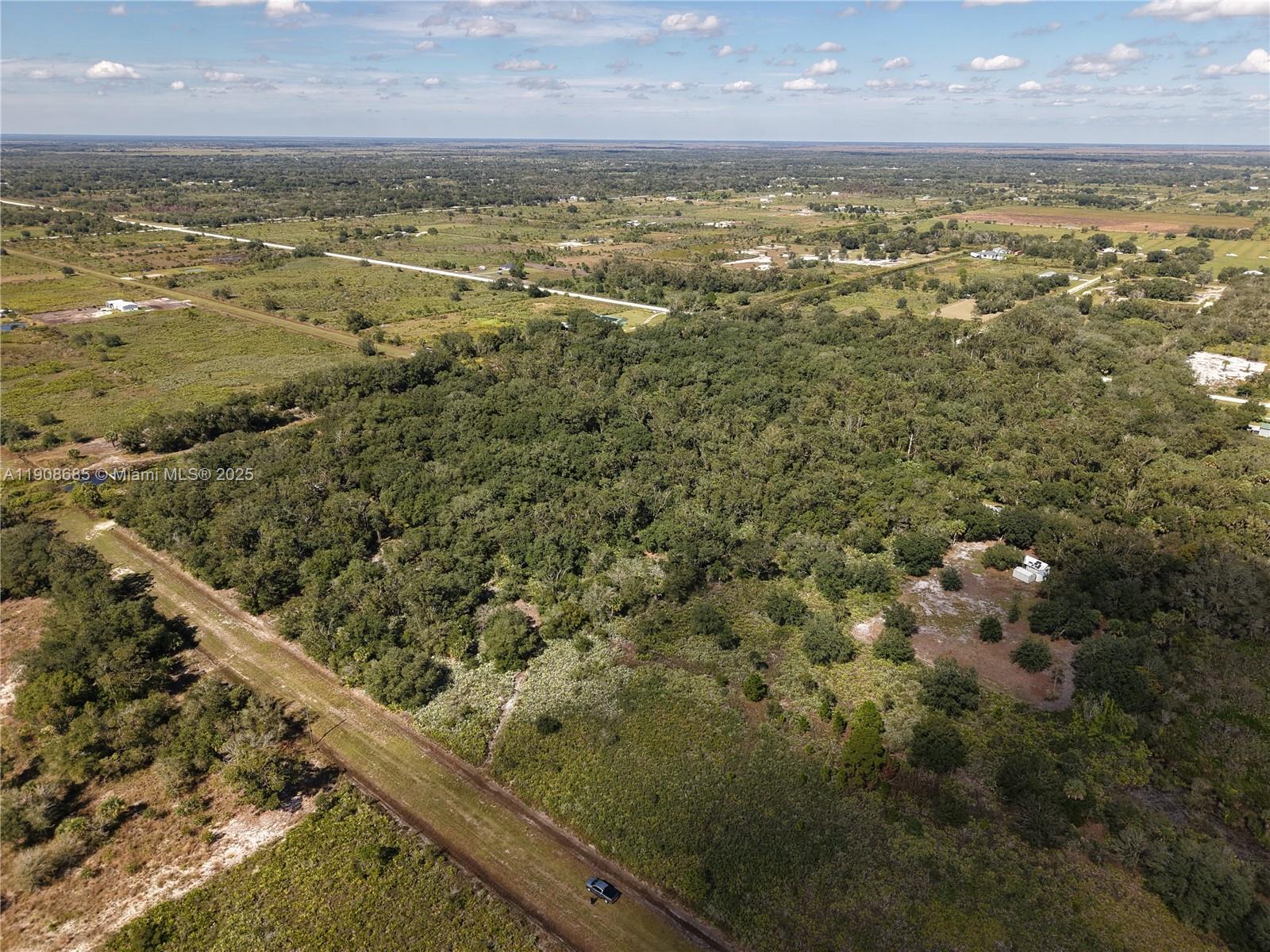 15527 NW 252nd Okeechobee, FL 34972