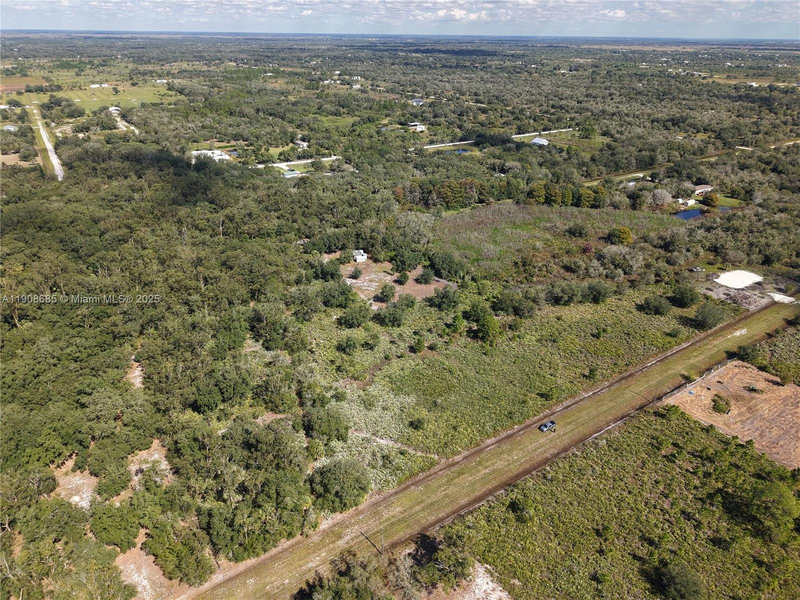 15527 NW 252nd Okeechobee, FL 34972