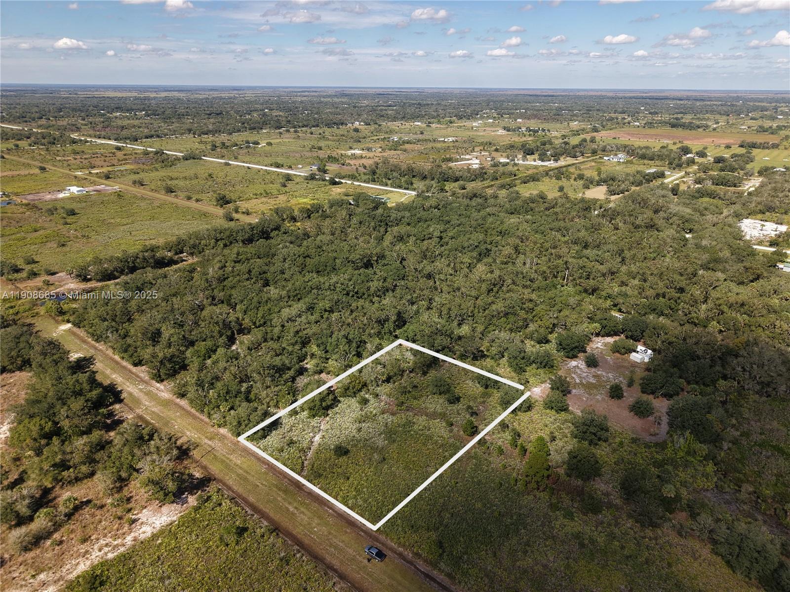 15527 NW 252nd Okeechobee, FL 34972