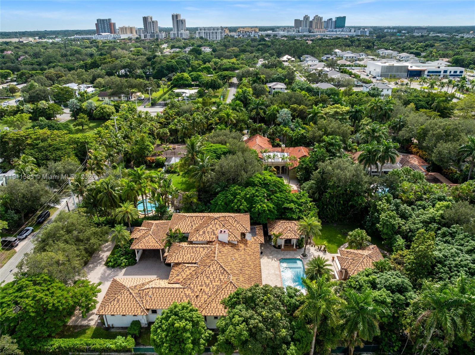 7030 SW 72nd Ct Miami, FL 33143