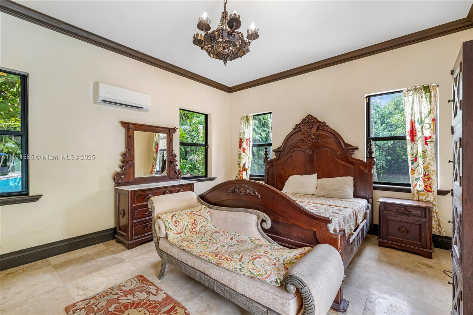 7030 SW 72nd Ct Miami, FL 33143