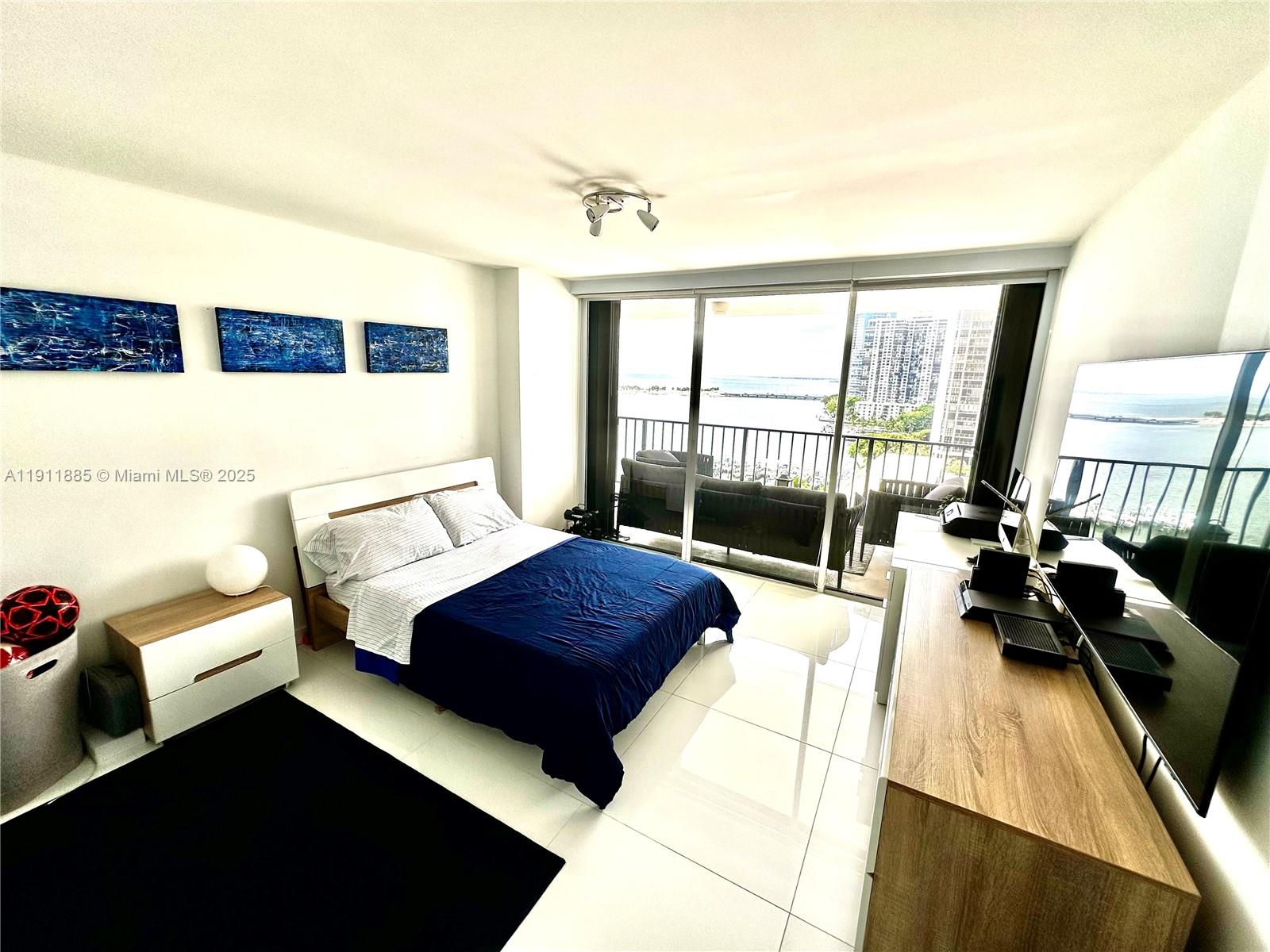 image Brickell Place Condo9