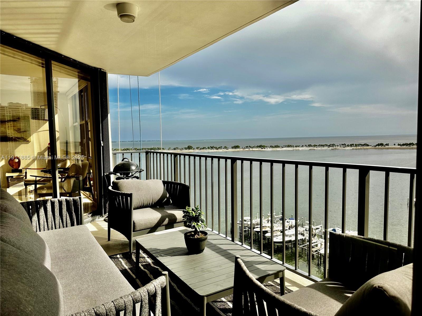 image Brickell Place Condo13