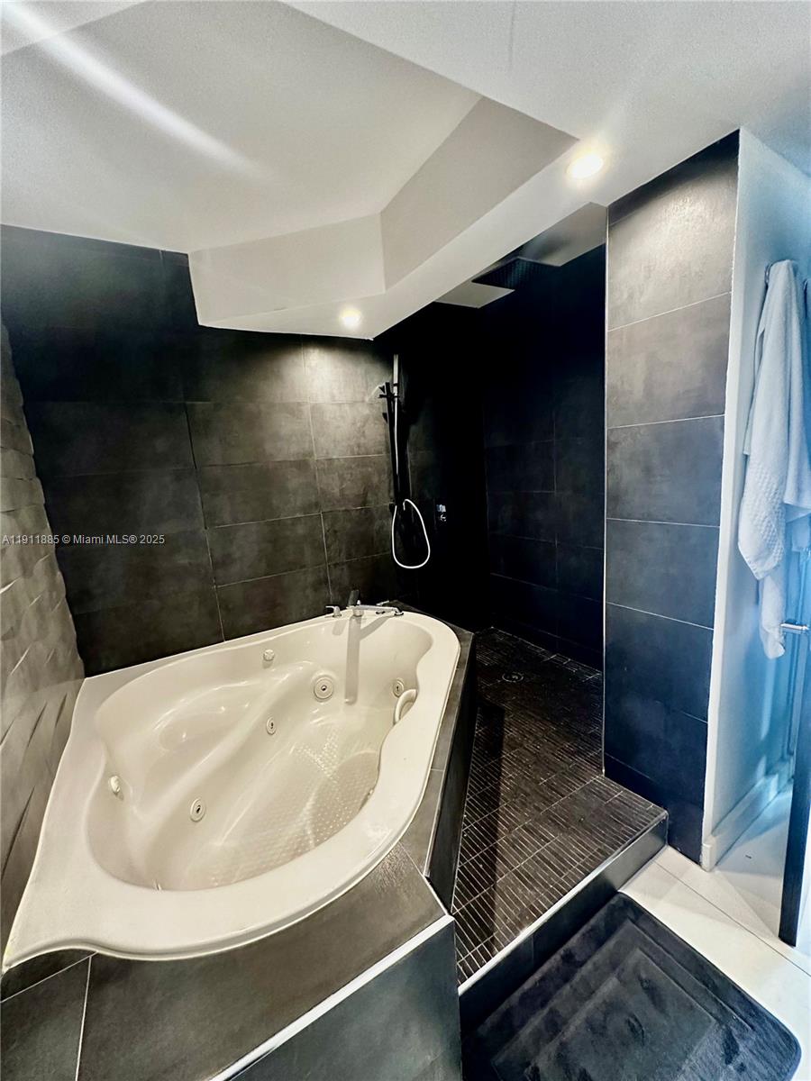 image Brickell Place Condo8